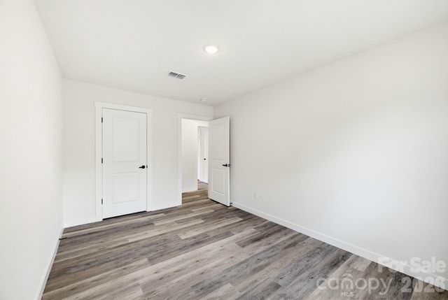 4147 2nd Street NE, Hickory, NC 28601