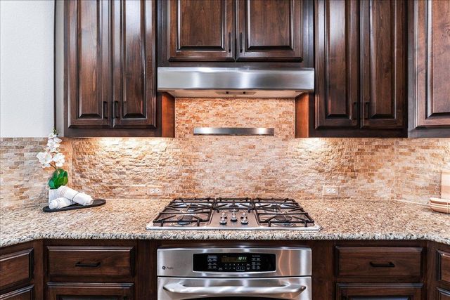 16017 Snowdonia CV, Bee Cave, TX 78738