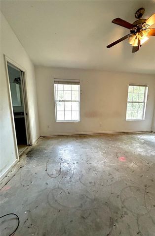 25330 SW 20TH AVE, Newberry, FL 32669