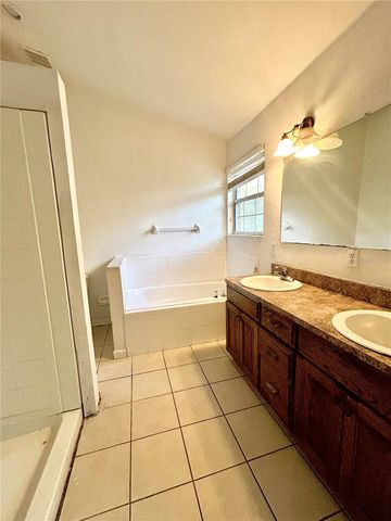 25330 SW 20TH AVE, Newberry, FL 32669