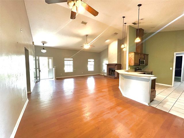 25330 SW 20TH AVE, Newberry, FL 32669