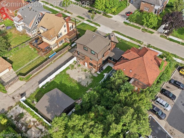 17 COLORADO Street, Highland Park, MI 48203