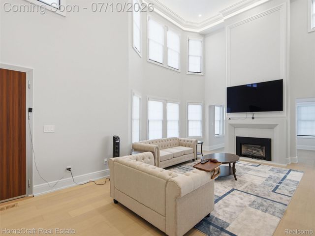 17 COLORADO Street, Highland Park, MI 48203