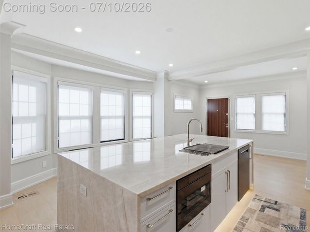 17 COLORADO Street, Highland Park, MI 48203