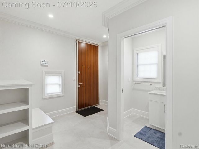17 COLORADO Street, Highland Park, MI 48203