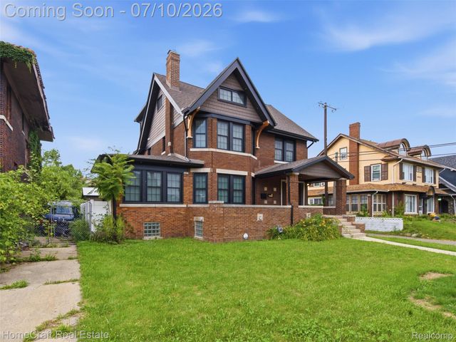 17 COLORADO Street, Highland Park, MI 48203