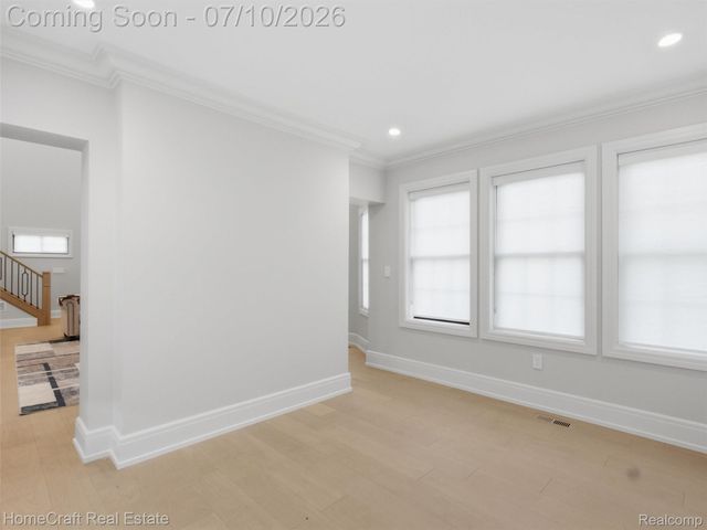 17 COLORADO Street, Highland Park, MI 48203