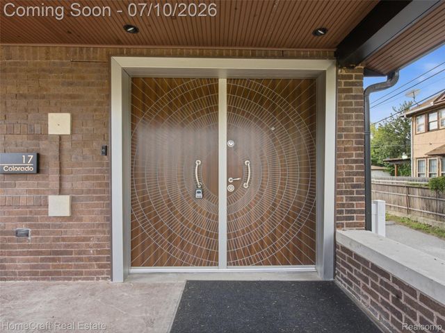 17 COLORADO Street, Highland Park, MI 48203