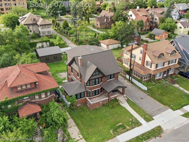 17 COLORADO Street, Highland Park, MI 48203