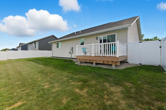 2004 Bluestem Drive, Mankato, MN 56001