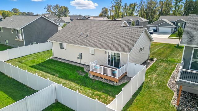 2004 Bluestem Drive, Mankato, MN 56001