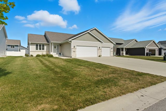 2004 Bluestem Drive, Mankato, MN 56001