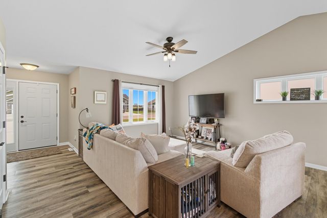 2004 Bluestem Drive, Mankato, MN 56001