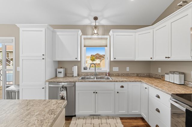 2004 Bluestem Drive, Mankato, MN 56001