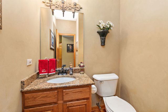 2 Margate Court, Lake In The Hills, IL 60156