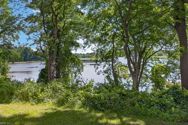 132 River Point DR, Suffolk, VA 23434