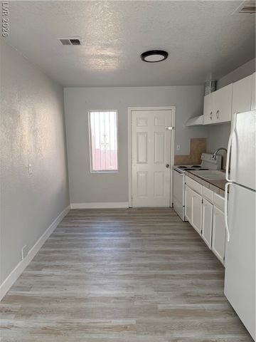 2111 Stewart Avenue B, Las Vegas, NV 89101