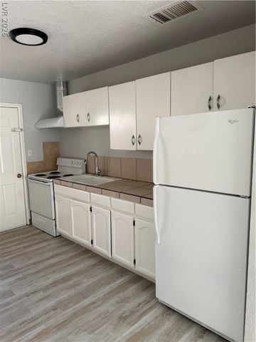 2111 Stewart Avenue B, Las Vegas, NV 89101
