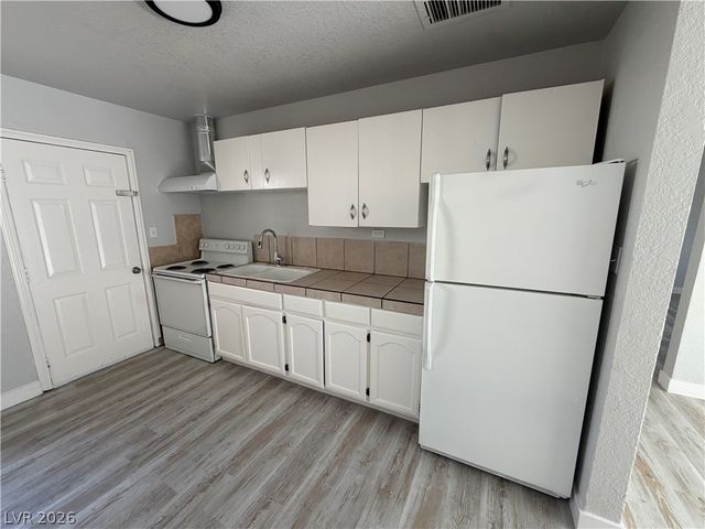 2111 Stewart Avenue B, Las Vegas, NV 89101
