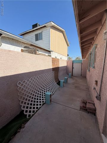 2111 Stewart Avenue B, Las Vegas, NV 89101