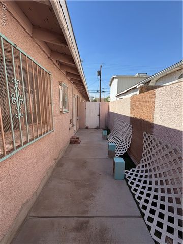 2111 Stewart Avenue B, Las Vegas, NV 89101