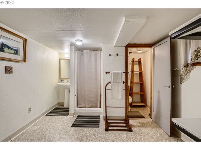 6105 Ne 13TH Ave, Portland, OR 97211