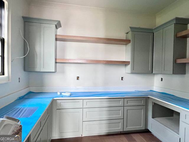 213 Lakecrest Drive NE, Milledgeville, GA 31061