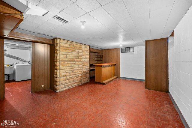 415 Lothrop Road, Grosse Pointe Farms, MI 48236