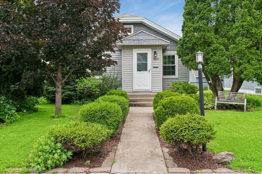 3007 Cleveland Street NE, Minneapolis, MN 55418