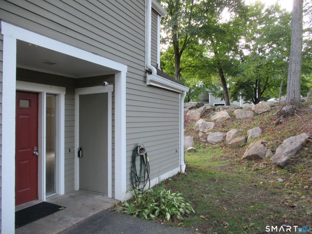 38 Country Walk 38, Shelton, CT 06484