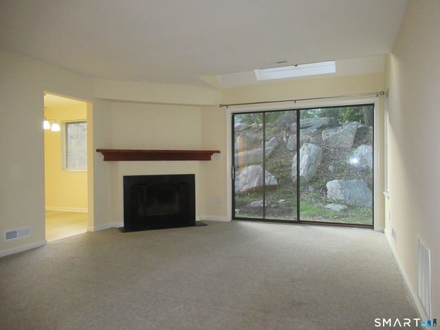 38 Country Walk 38, Shelton, CT 06484