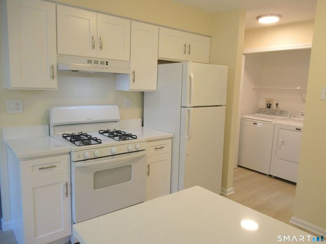 38 Country Walk 38, Shelton, CT 06484
