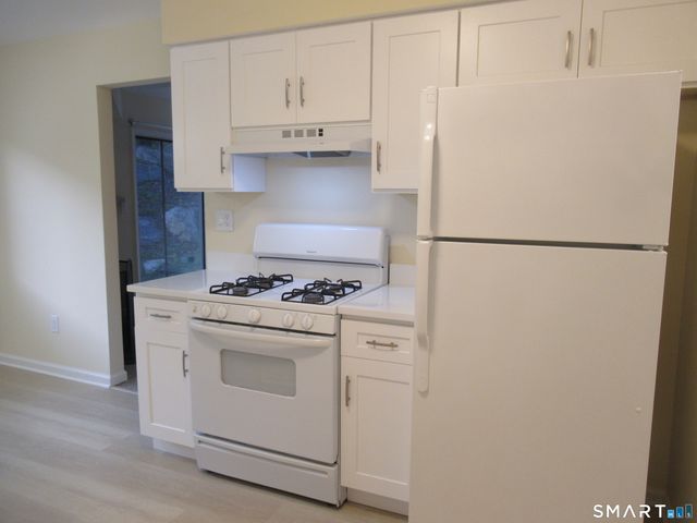 38 Country Walk 38, Shelton, CT 06484