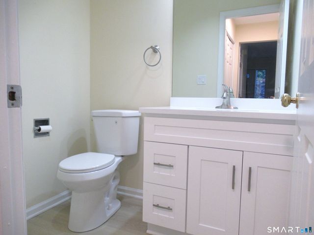 38 Country Walk 38, Shelton, CT 06484
