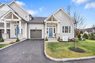 2040 Crompond Road Road 7, Yorktown Heights, NY 10598