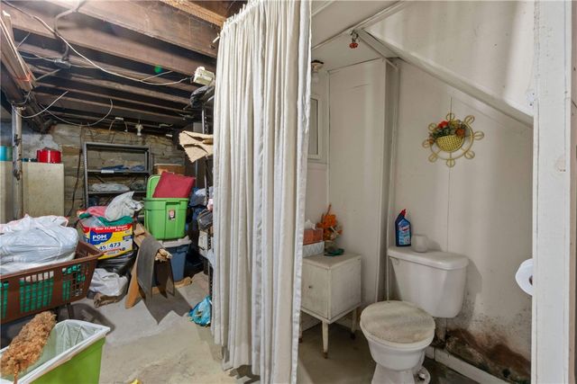 306 Russellwood Ave, Mckees Rocks, PA 15136