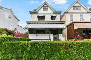 306 Russellwood Ave, Mckees Rocks, PA 15136