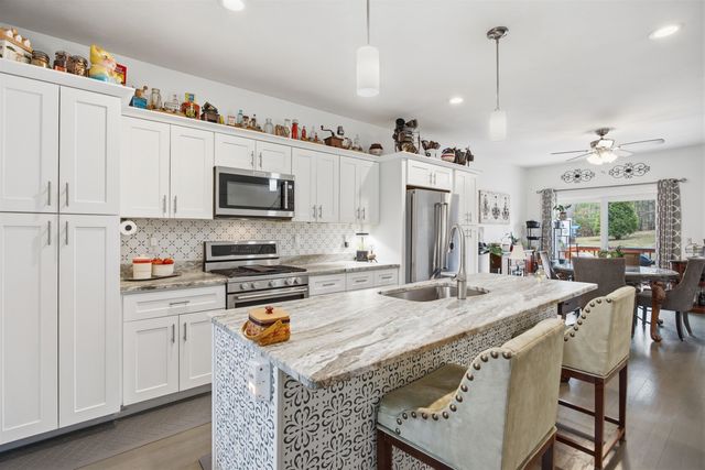 93 Trail Haven Drive, Londonderry, NH 03053