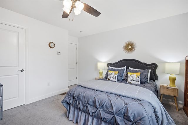 93 Trail Haven Drive, Londonderry, NH 03053