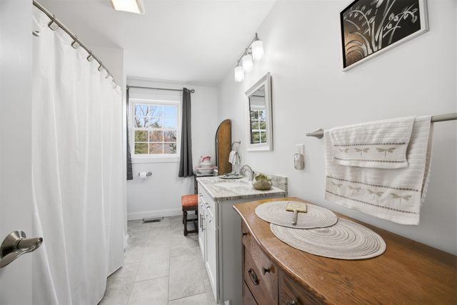 93 Trail Haven Drive, Londonderry, NH 03053