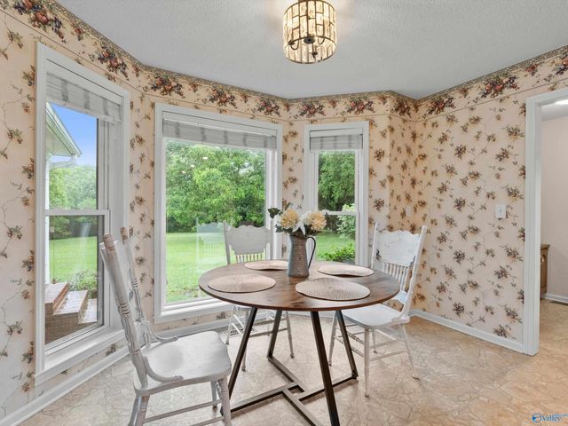 205 Oak Hill Lane, Arab, AL 35016