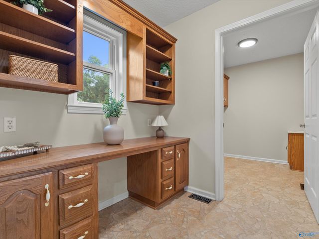 205 Oak Hill Lane, Arab, AL 35016