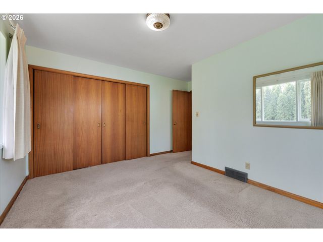 6836 Sw PEYTON Rd, Portland, OR 97223
