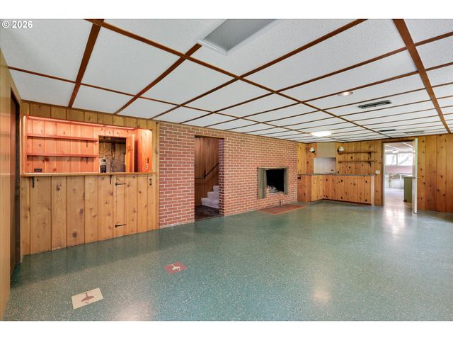 6836 Sw PEYTON Rd, Portland, OR 97223