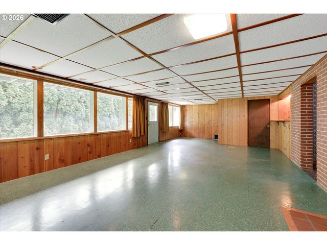 6836 Sw PEYTON Rd, Portland, OR 97223
