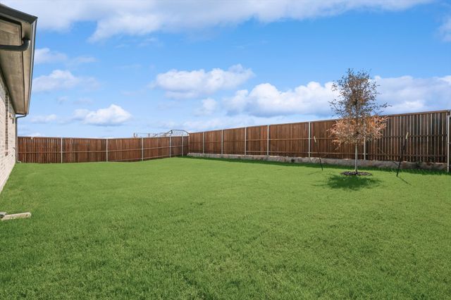 517 Amenduni Lane, Anna, TX 75409