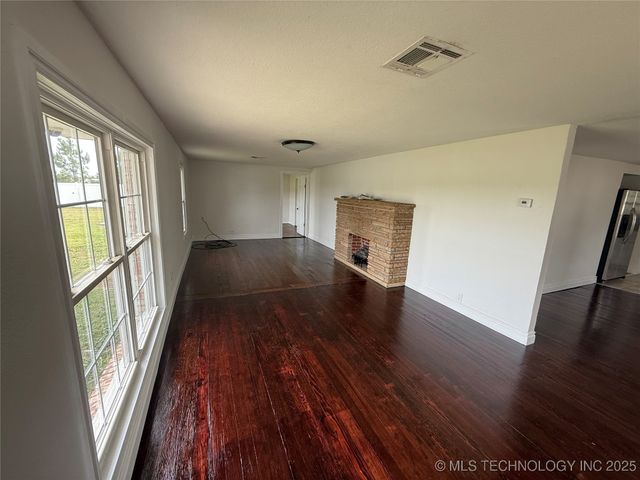 10035 Bryant Road, Henryetta, OK 74437