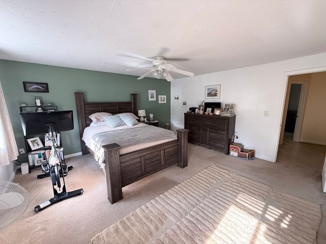 1 Hartshorn Pl 1, Walpole, MA 02081