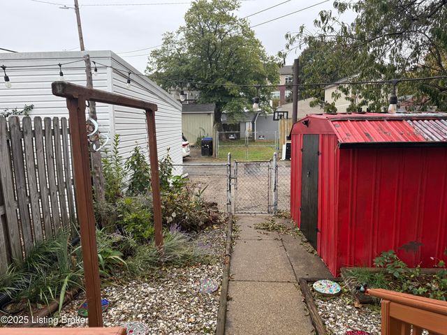 1024 Payne St, Louisville, KY 40204