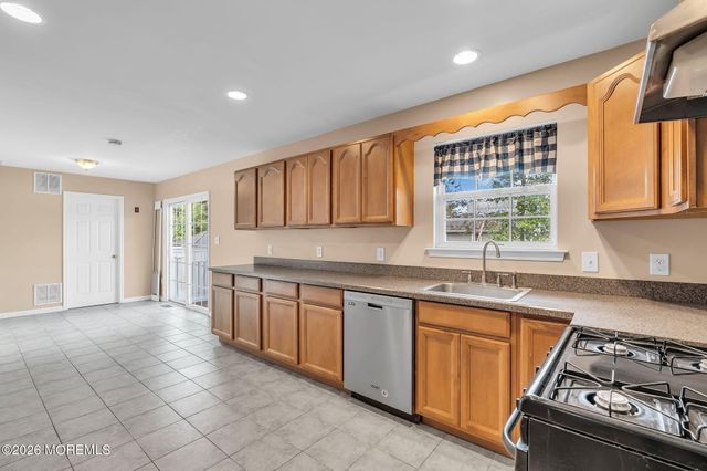 435 E Point Pleasant Avenue, Ocean Gate, NJ 08740